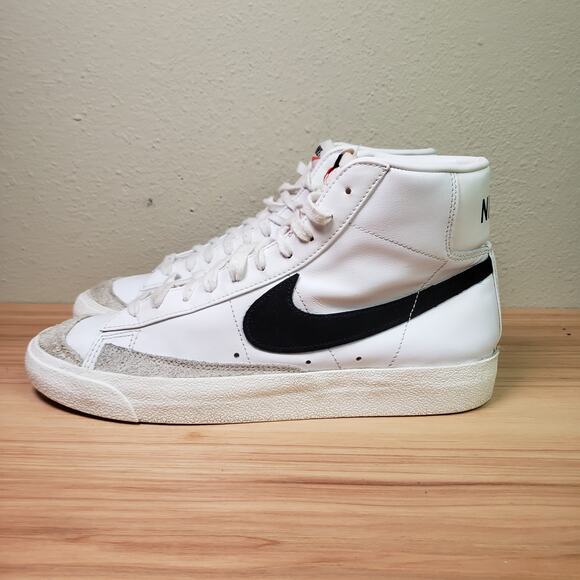 Nike‎ Men's Size 10 Blazer Mid '77 Vintage Basketball Shoes White Black Swoosh